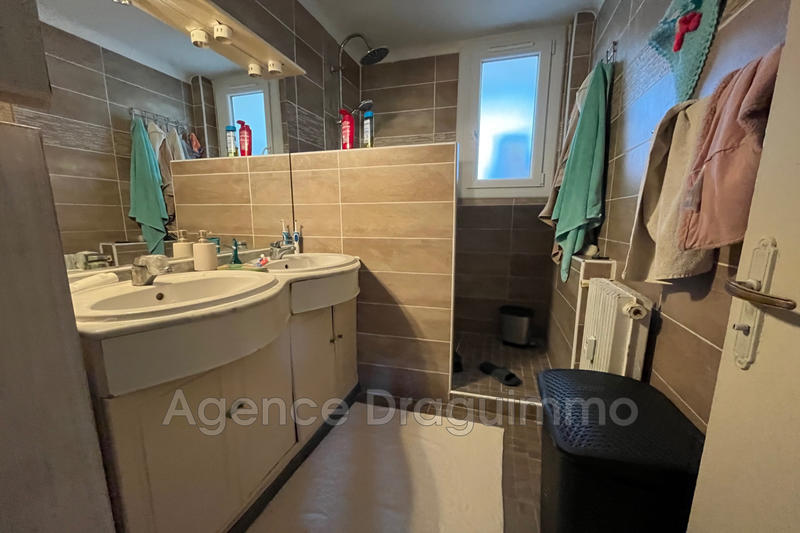 Appartement - 85 m² - 5 pièces