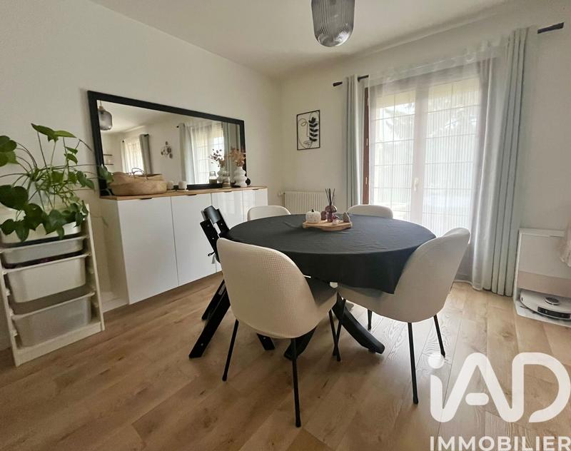 Maison - 94 m² - 5 pièces