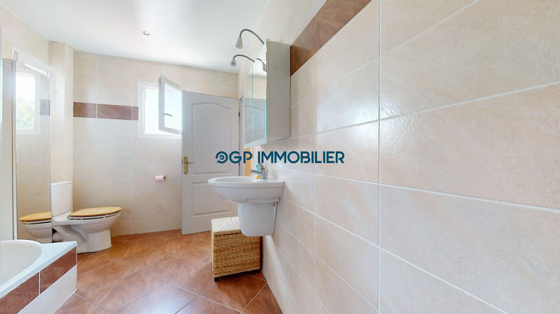 Villa - 144 m² - 5 pièces