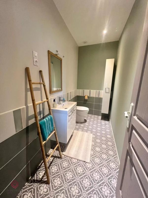 Propriété - 187 m² - 7 pièces