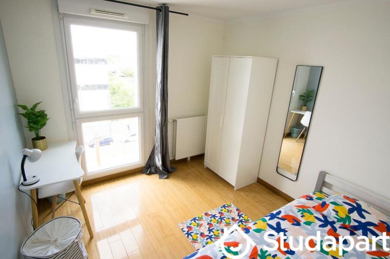 Chambre - 13 m² - 1 pièce