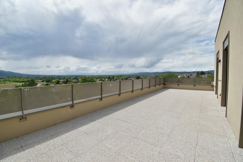 Appartement - 138 m² - 6 pièces