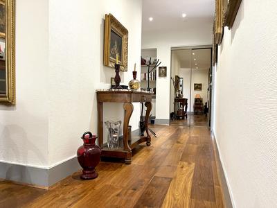 Appartement - 160 m² - 5 pièces