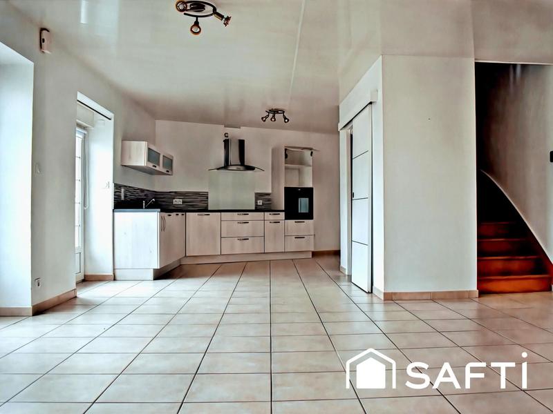 Maison - 99 m² - 5 pièces