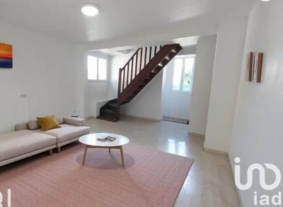 Maison - 94 m² - 7 pièces