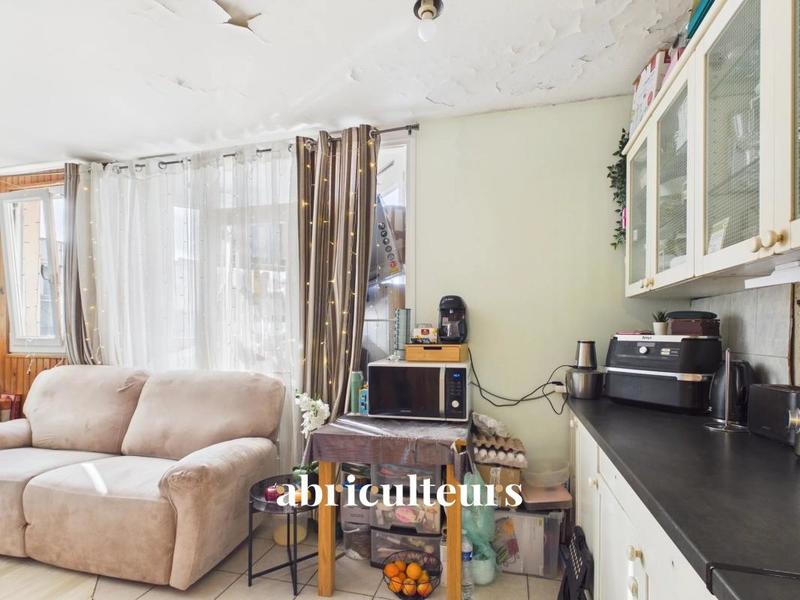 Appartement ancien - 66 m² - 3 pièces