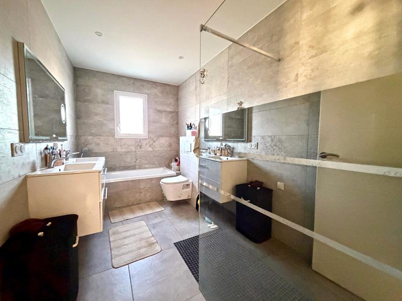 Maison - 125 m² - 6 pièces