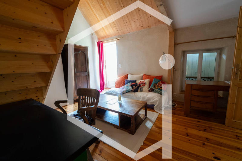 Propriété - 458 m² - 13 pièces