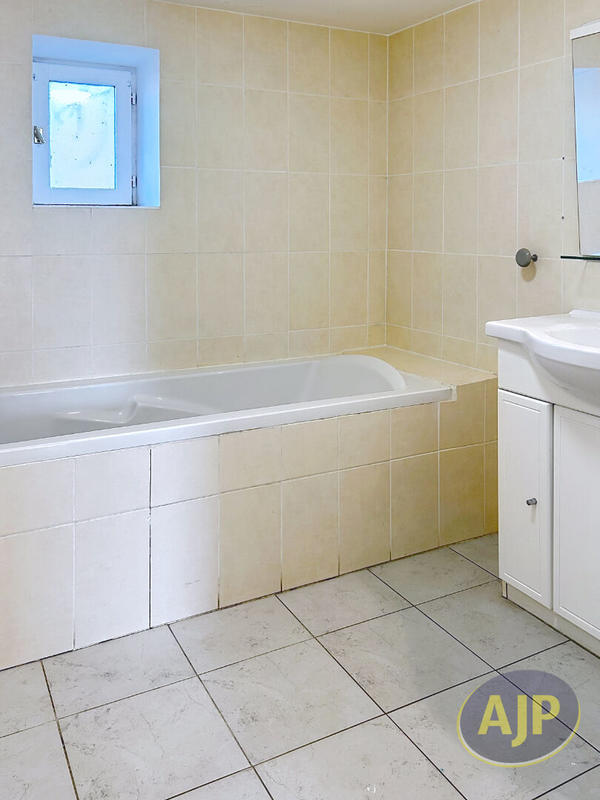 Maison - 101 m² - 4 pièces