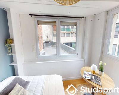 Chambre - 75 m² - 1 pièce