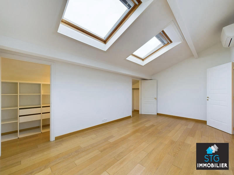 Duplex - 185 m² - 6 pièces