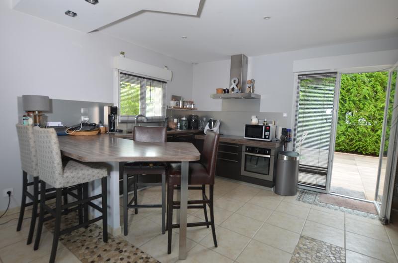 Maison - 104 m² - 4 pièces