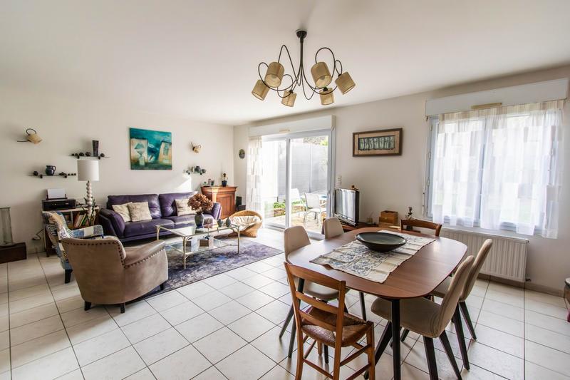 Maison traditionnelle - 104 m² - 5 pièces