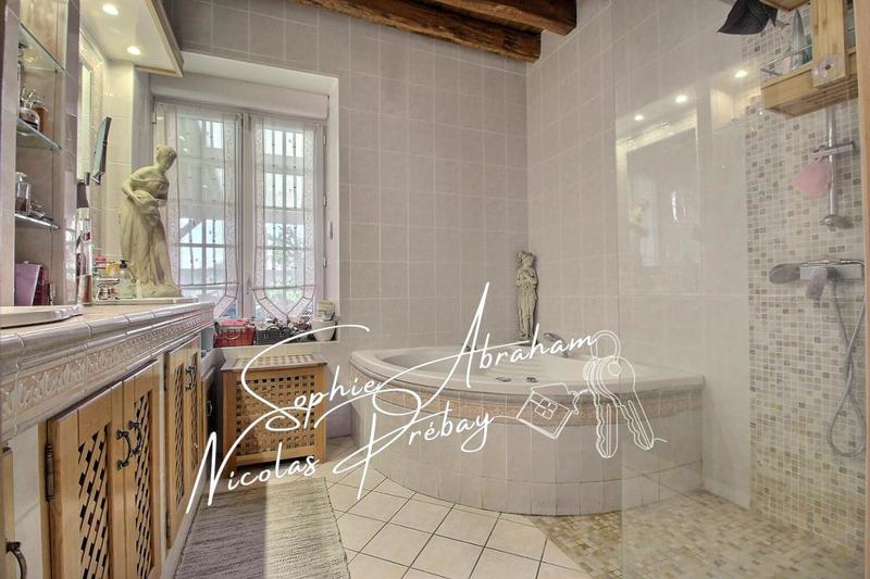 Maison - 176 m² - 7 pièces