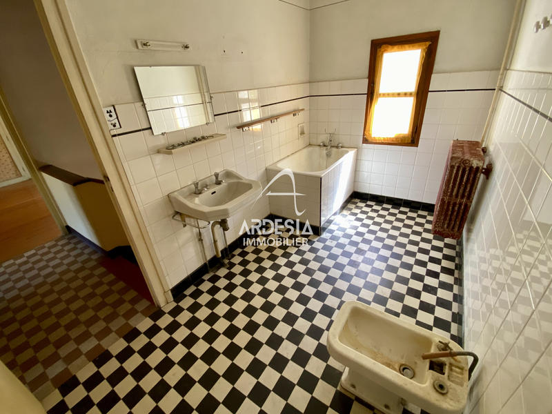 Maison - 137 m² - 7 pièces