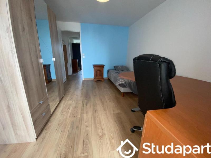 Chambre - 11 m² - 1 pièce