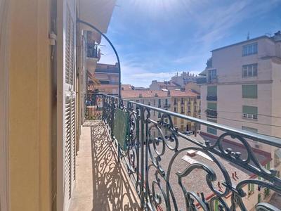 Appartement - 115 m² - 5 pièces