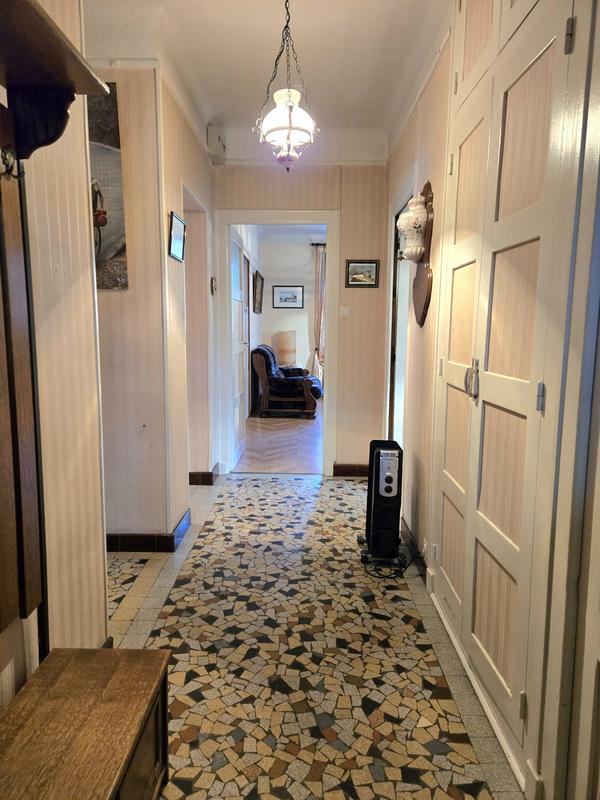 Maison traditionnelle - 95 m² - 5 pièces