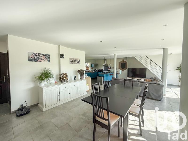 Maison - 174 m² - 6 pièces