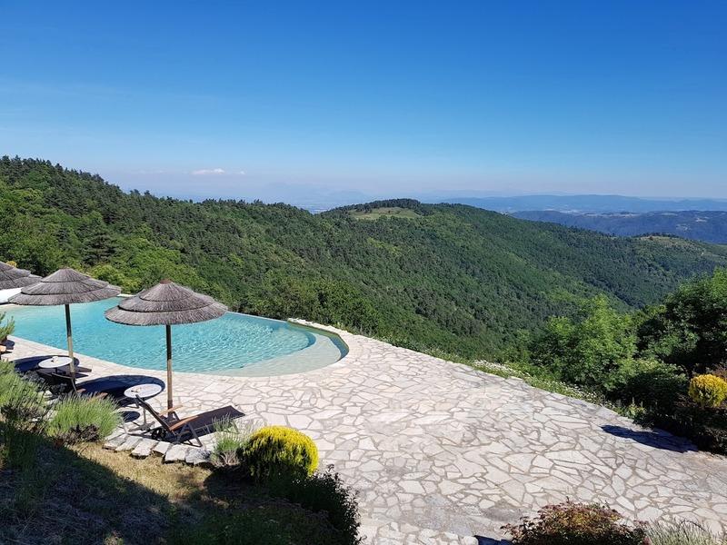 Propriété - 900 m² - 20 pièces