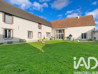 Maison - 325 m² - 7 pièces