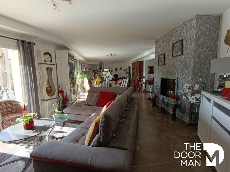 Maison - 159 m² - 5 pièces