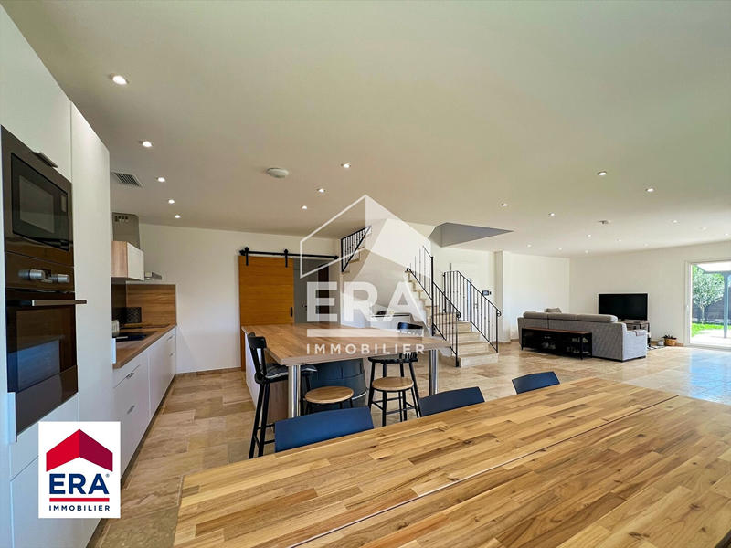 Maison - 138 m² - 5 pièces