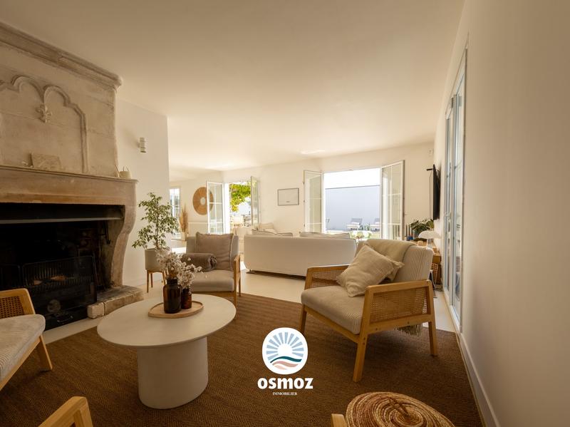 Maison - 330 m² - 8 pièces