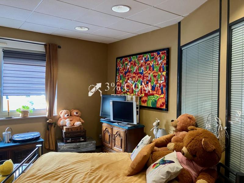 Maison - 225 m² - 8 pièces