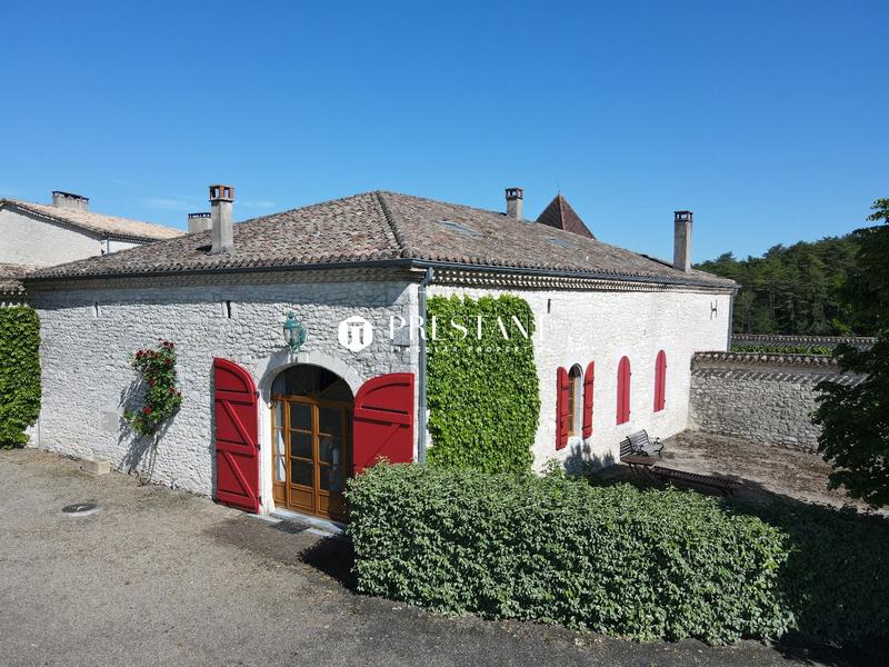 Maison de domaine - 800 m² - 14 pièces