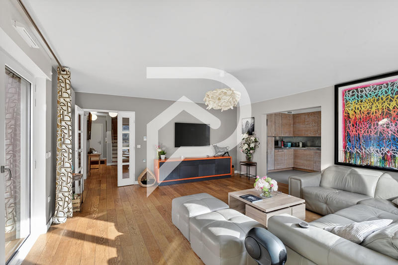 Appartement - 150 m² - 6 pièces