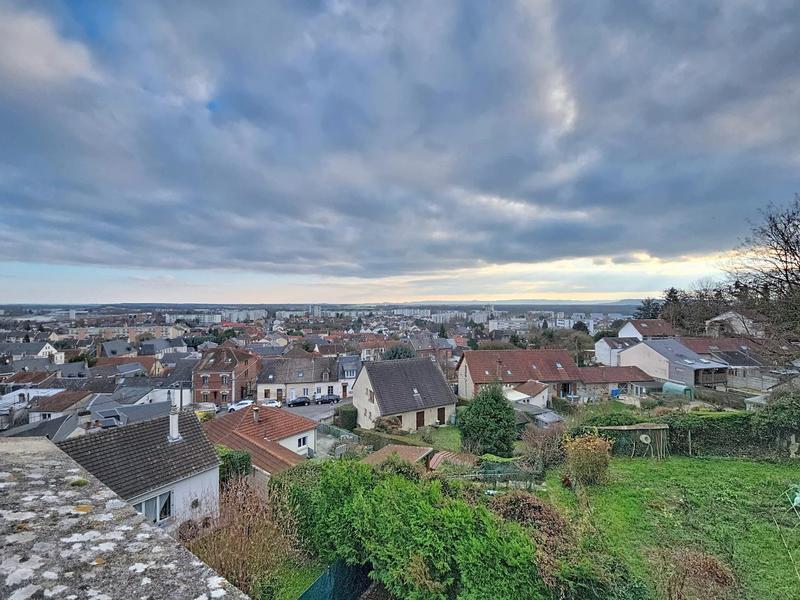 Appartement - 145 m² - 5 pièces