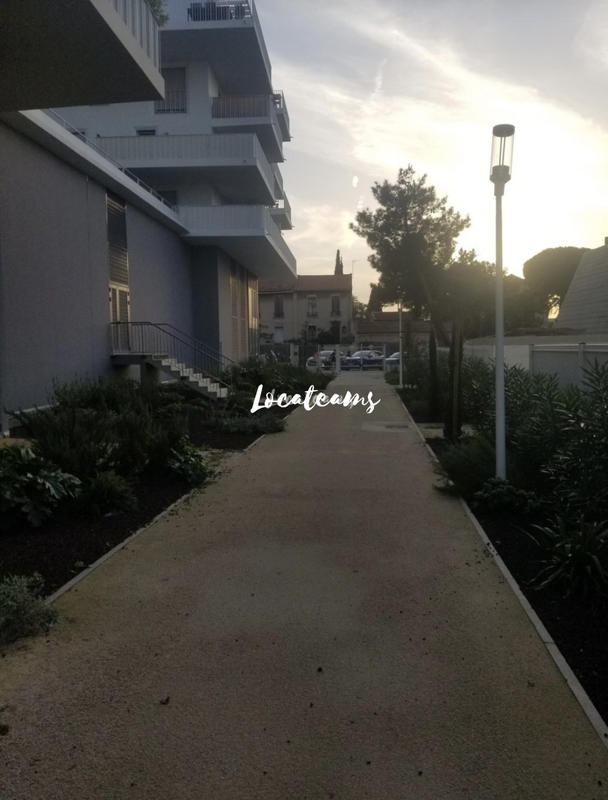 Parking / Garage - 13 m²