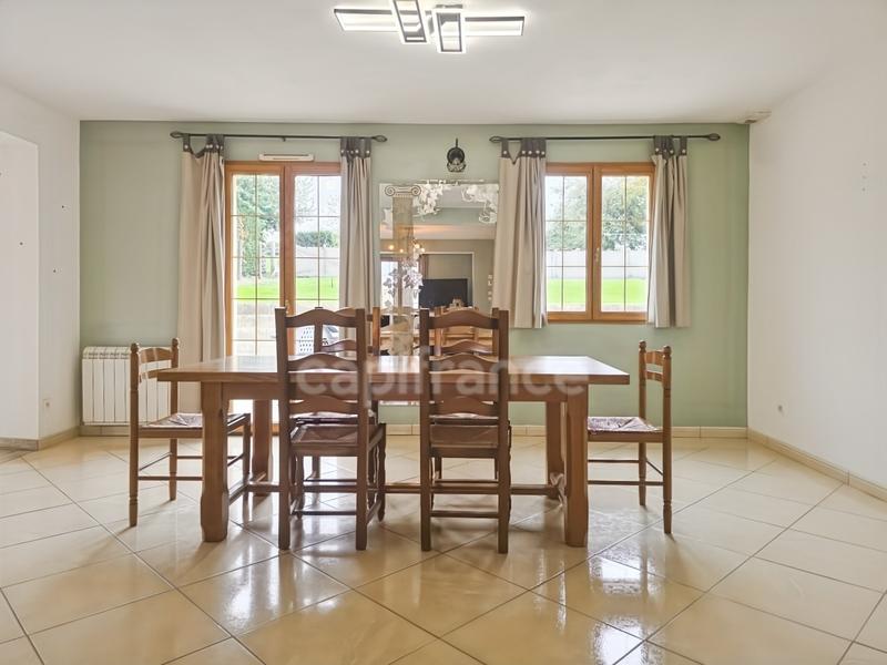 Maison - 140 m² - 8 pièces