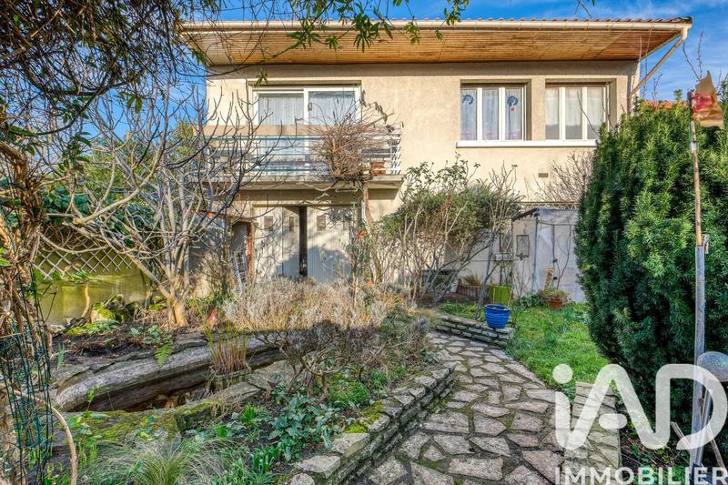 Maison - 96 m² - 3 pièces