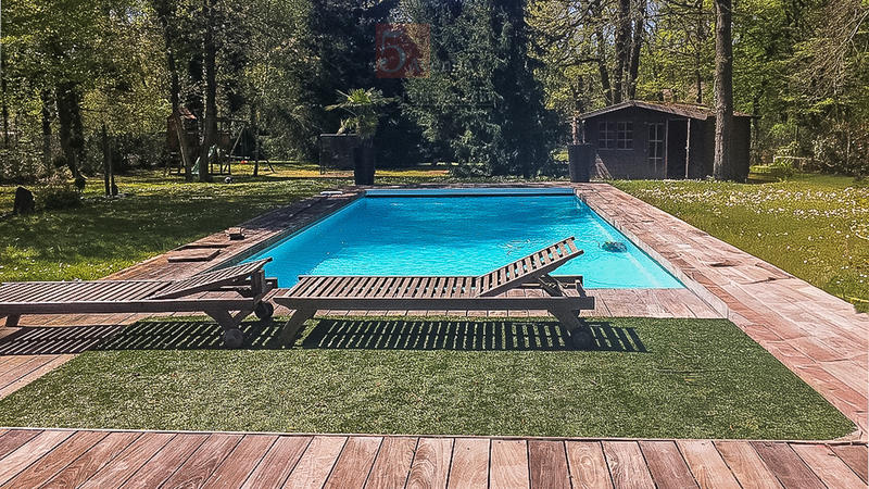 Maison - 400 m² - 8 pièces