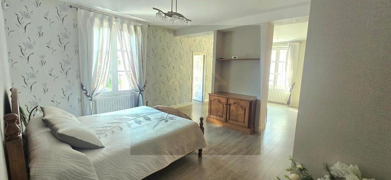 Hôtel particulier - 300 m² - 10 pièces