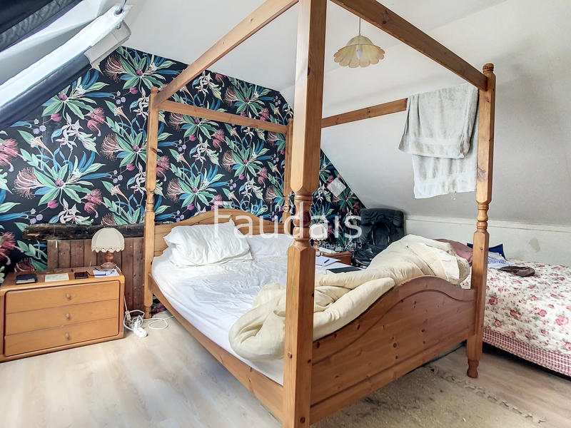 Propriété - 200 m² - 10 pièces