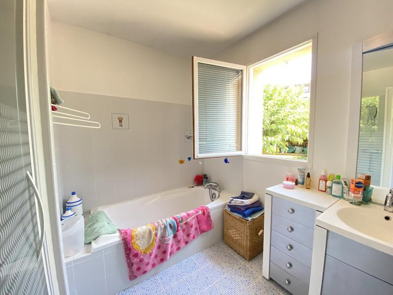 Maison contemporaine - 172 m² - 7 pièces