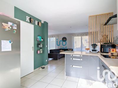 Maison - 99 m² - 5 pièces