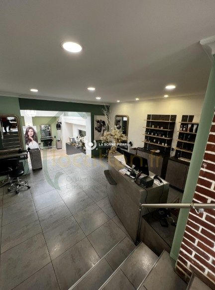 Local commercial - 223 m²