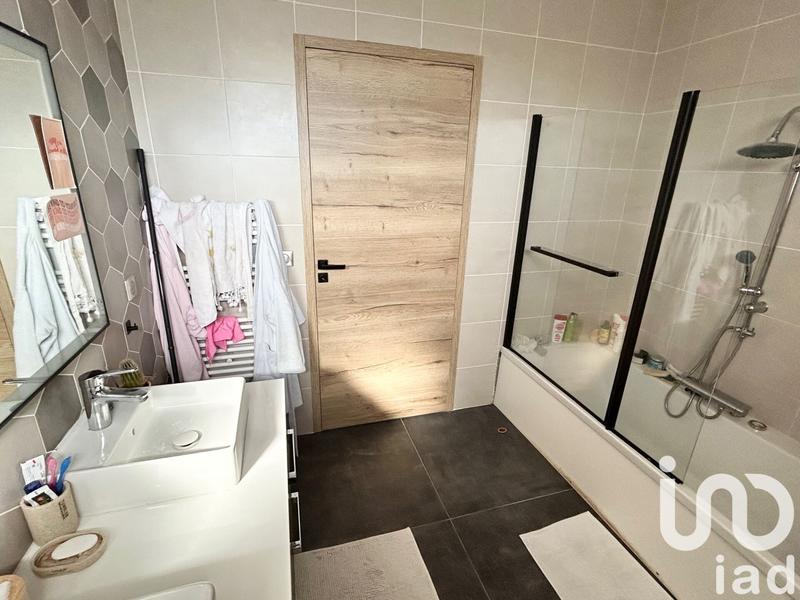 Maison - 198 m² - 6 pièces