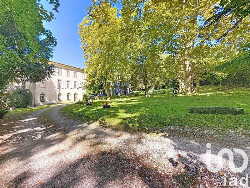 Château - 330 m² - 11 pièces