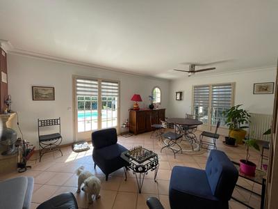 Maison - 143 m² - 8 pièces