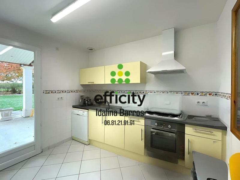 Pavillon - 267 m² - 10 pièces