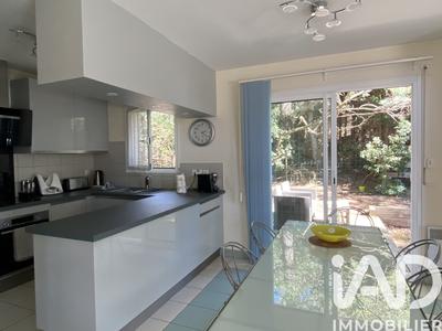 Maison - 111 m² - 5 pièces