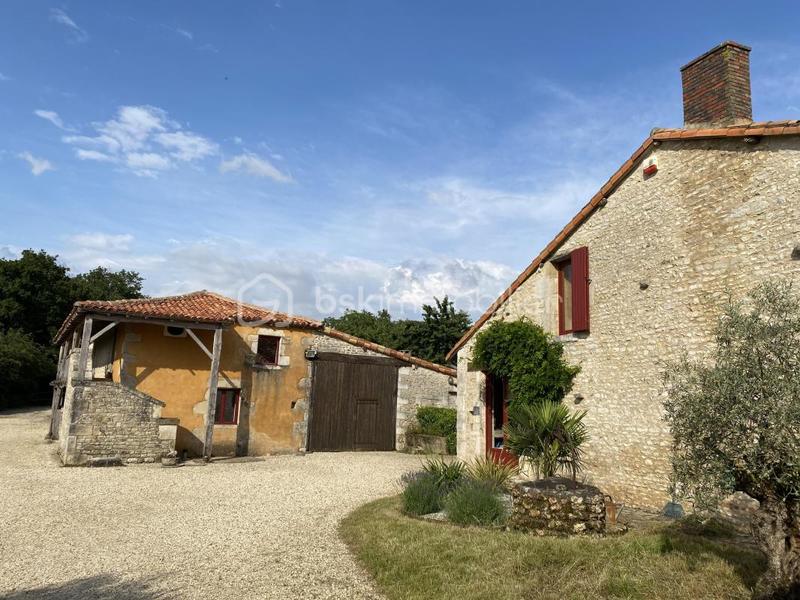 Propriété - 248 m² - 10 pièces