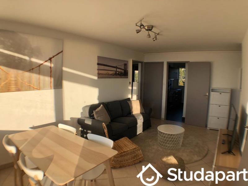 Chambre - 13 m² - 1 pièce