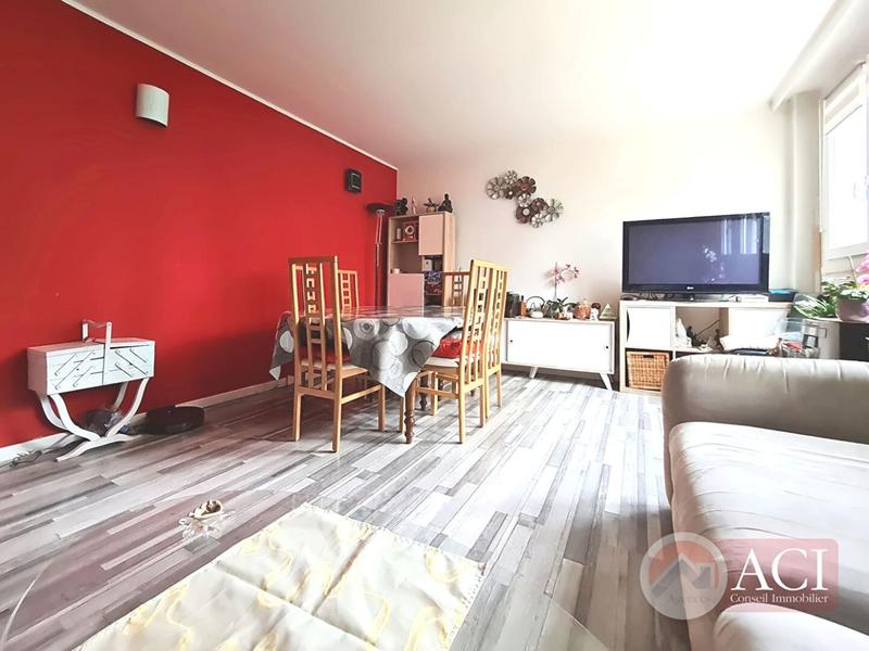 Appartement - 82 m² - 4 pièces