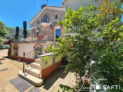 Maison - 182 m² - 6 pièces